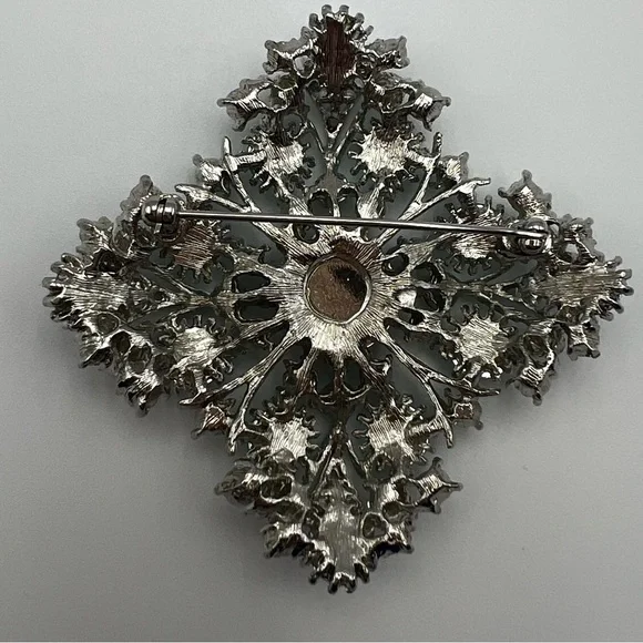 Vintage Aurora Borealis Silver Tone Blue Green Stones Brooch - Picture 5 of 13